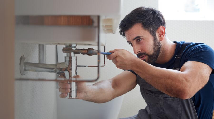 Professional water heater repair in El Prado, NM